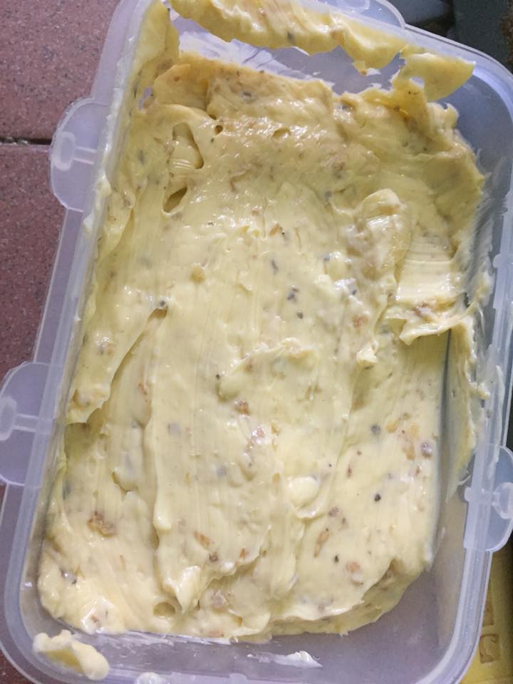 Cara Nak Buat Sendiri Garlic Spread Yang Sedap Guna 4 