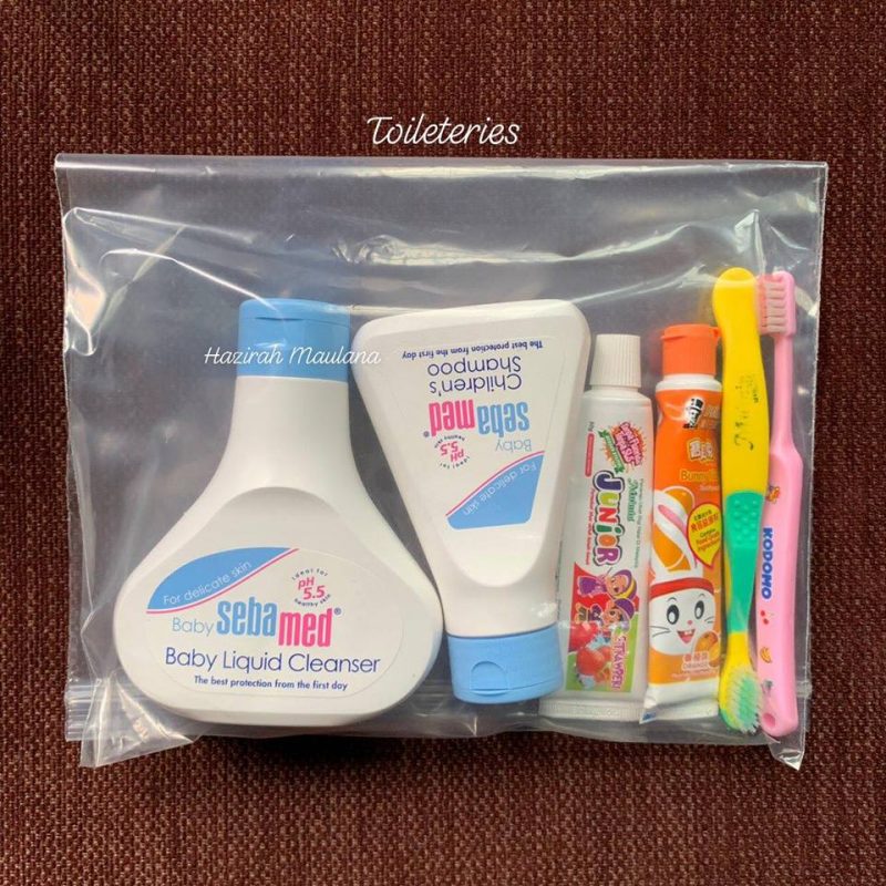 Mak Ayah Nak Jalan Jauh, Pastikan Travel Kit Anak Bersusun Lengkap Macam Ini