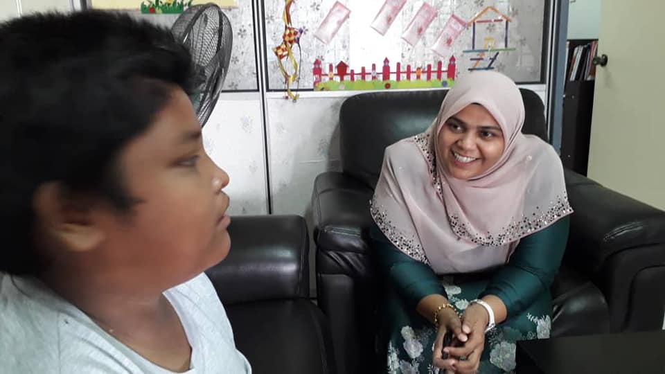 Selepas Anak 12 Tahun Tinggal Sendiri Ini Viral, Ramai Offer Bela